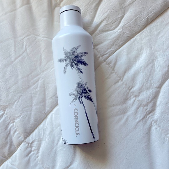 Corkcicle Water Bottle - Picture 4 of 6